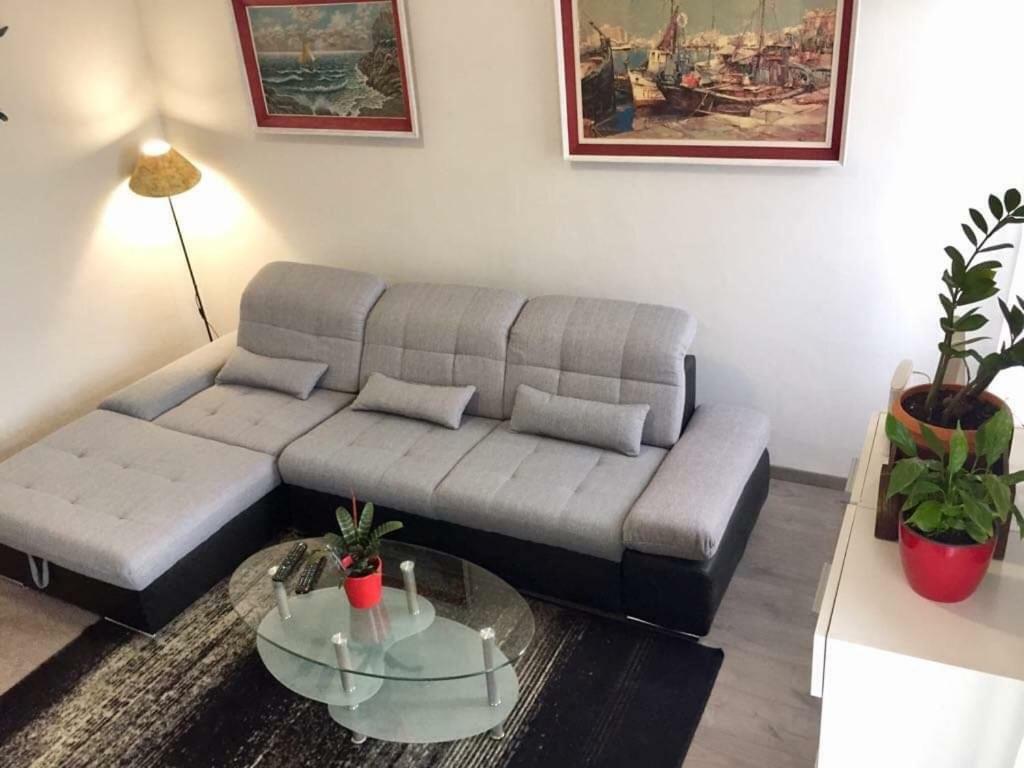 Apartment Max 4 Stars Rijeka Exterior photo